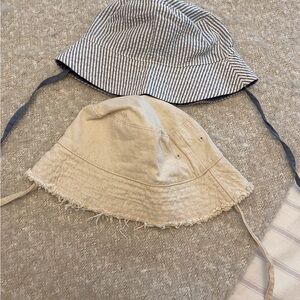 H&M Beige and Striped Bucket Hats